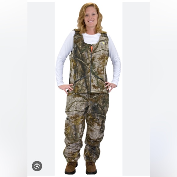 SHE OUTDOOR APPAREL Pants - SHE Outdoor Apparel C4 Camo pants ~ Medium ~ perfect condition